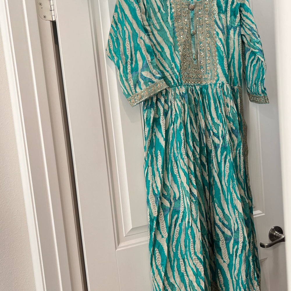 Indian/pakistani Teal and White Patterned Dress 3 piece set